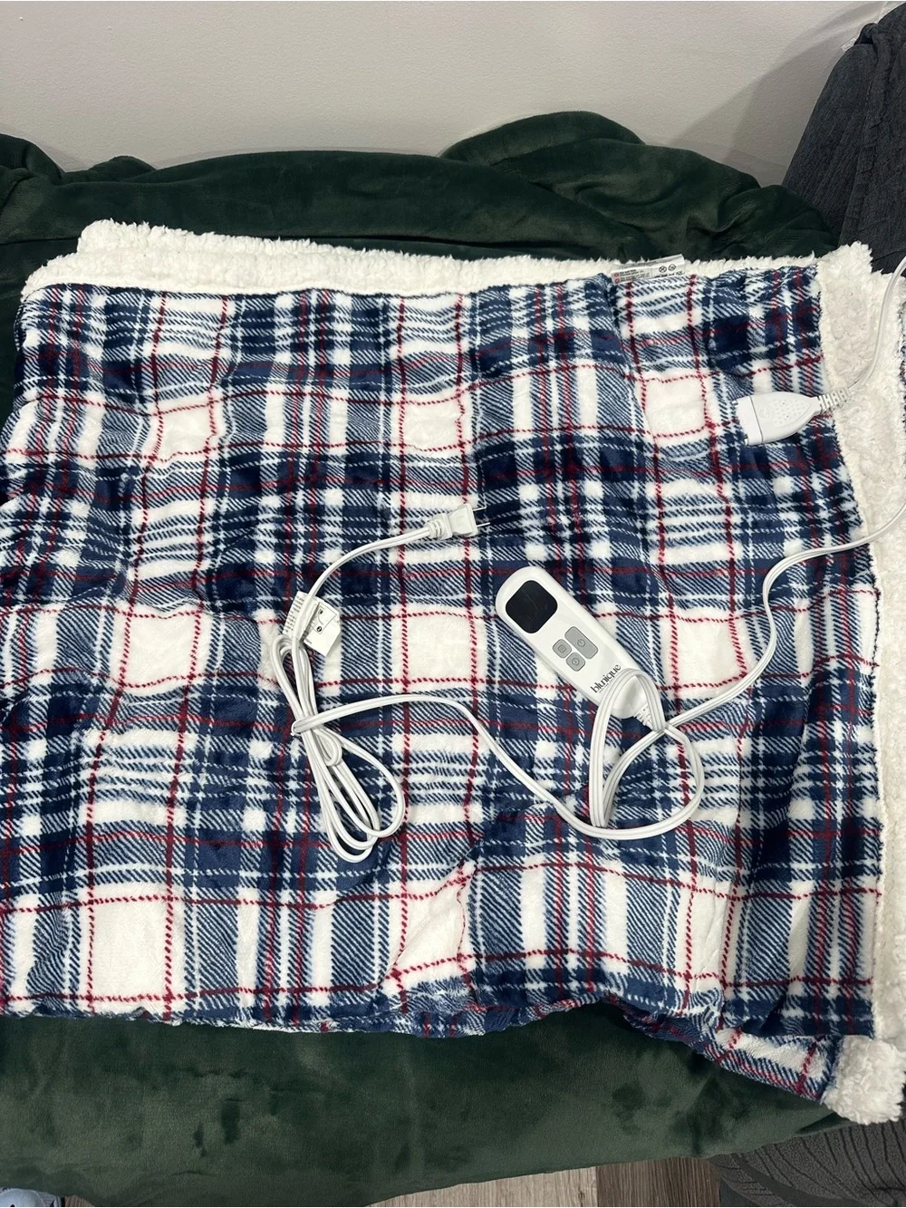 Nique Plaid Electric Throw Blanket in Navy, White, Red